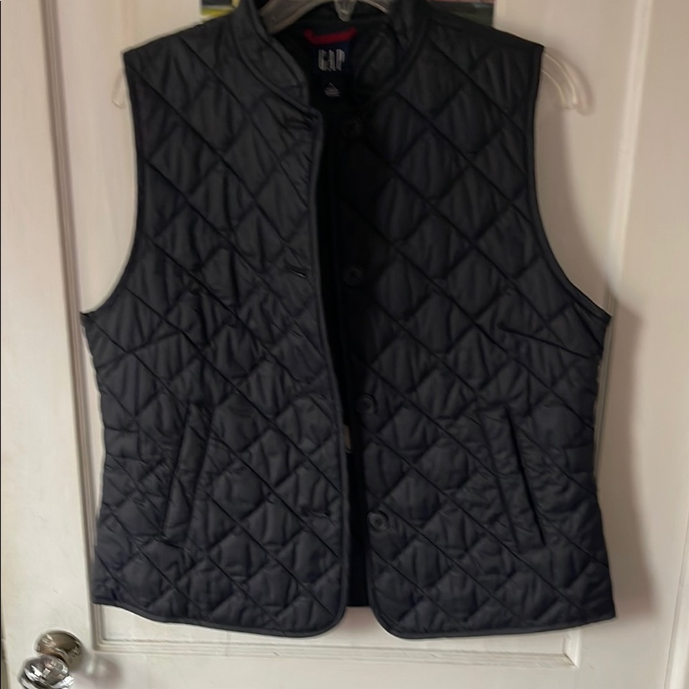 GAP Women's Dark Quilted Vest